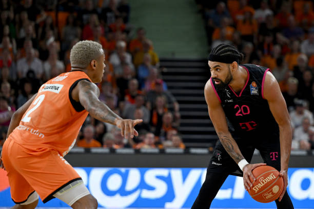 守端多次出 守端多次出