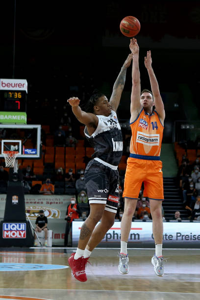 拼尽全力奉 拼尽全力奉